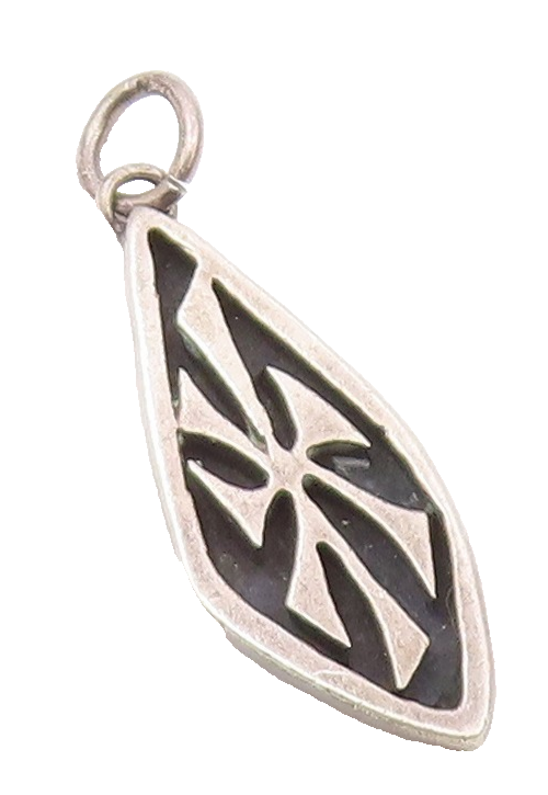 925 Sterling Silver  Vintage Oxidized Two Tone Design Drop Pendant  PT16330