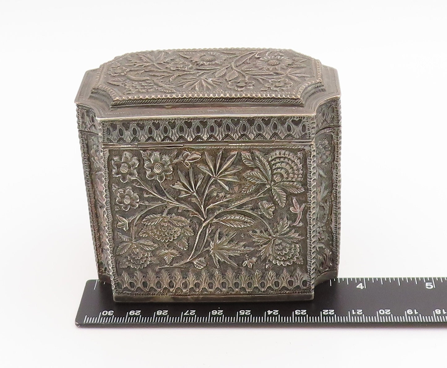 Vintage Silver  Large Trinket Box Antique Intricate Floral OPENS  TR4147