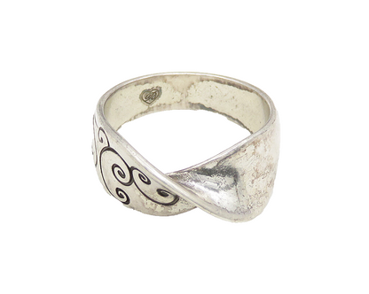CAROLEE 925 Silver  Vintage Shiny Etched Pretzel Swirl Band Ring Sz 7  RG19783