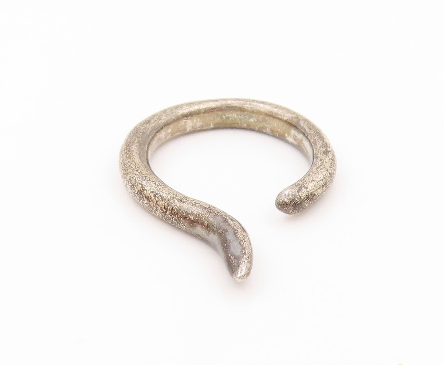 925 Sterling Silver Vintage Ring Dark Tone Designer Open Loop  Sz 5.5  RG31951