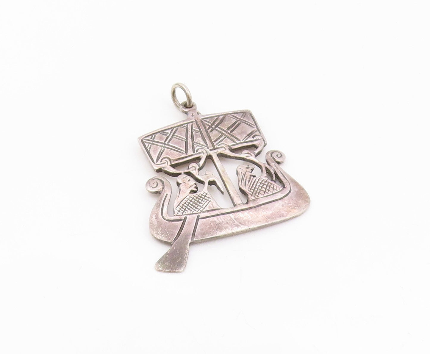 925 Sterling Silver  Vintage People On Boat Dark Tone Drop Pendant  PT9700