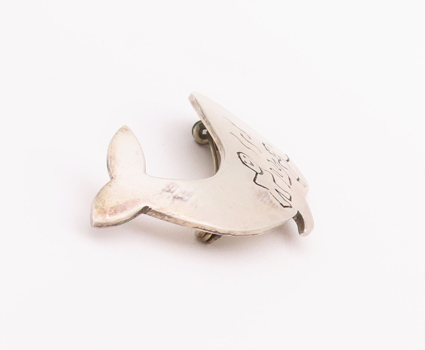 925 Sterling Silver Vintage Brooch Pin MEXICO Happy Etched Delphine  BP10737