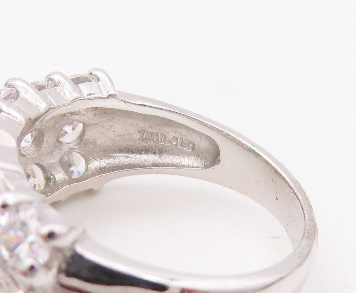 925 Sterling Silver Vintage Ring White Band & Round Green CZ Inlay Sz 7  RG30795