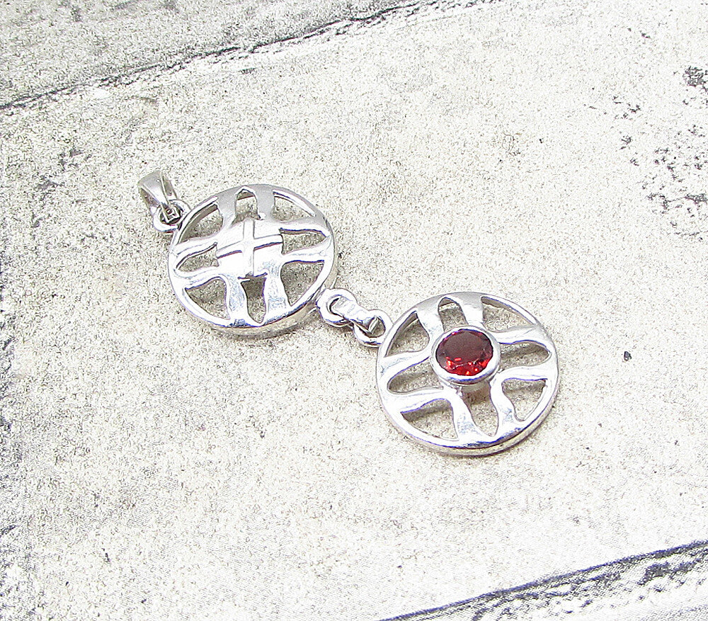 925 Sterling Silver  Faceted Garnet Linked Cross Wheels Drop Pendant  PT1529