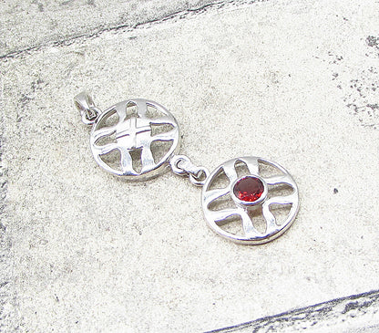 925 Sterling Silver  Faceted Garnet Linked Cross Wheels Drop Pendant  PT1529