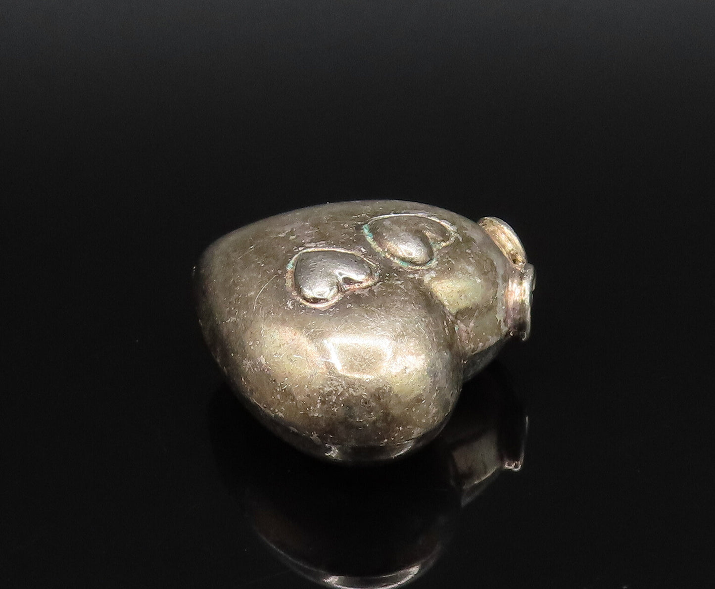 925 Sterling Silver  Vintage Carved Double Love Heart Side Pendant  PT21487