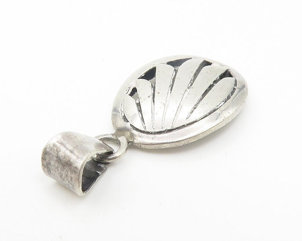 925 Sterling Silver  Vintage Shiny Floral Petals Design Oval Pendant  PT9057
