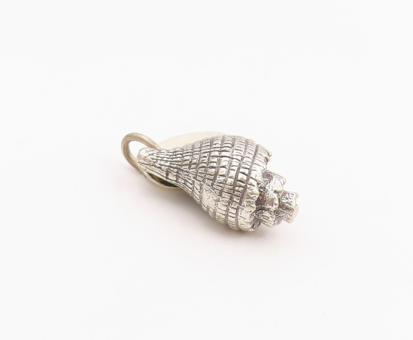 925 Sterling Silver Vintage Pendant Etched Spiral Conch Seashell Charm  PT26023