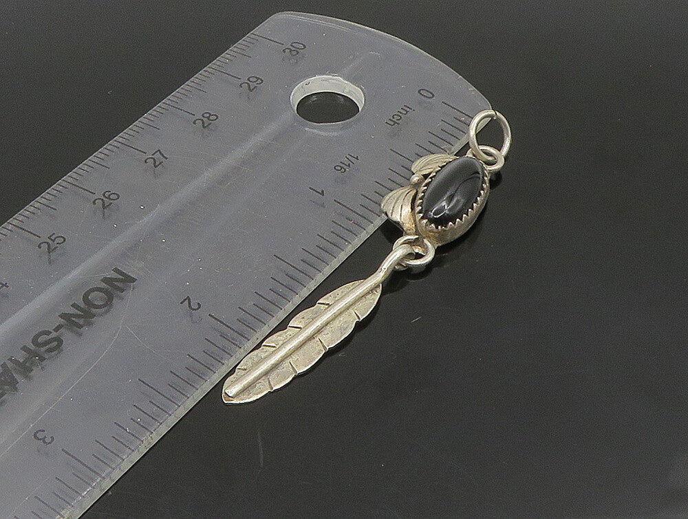 NAVAJO 925 Silver  Vintage Black Onyx Feather Floral Leaf Pendant  PT19556