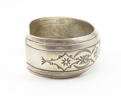 NAVAJO 925 Sterling Silver  Vintage Etched Star Pattern Cuff Bracelet  BT5178