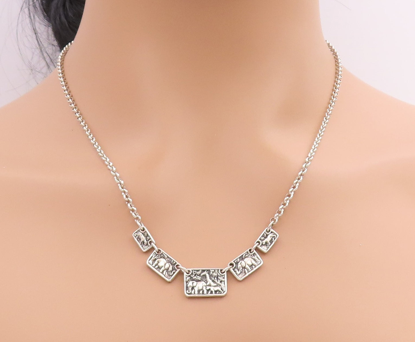 925 Sterling Silver Vintage Necklace Antique Elephant & Animal Kingdom   NE4584