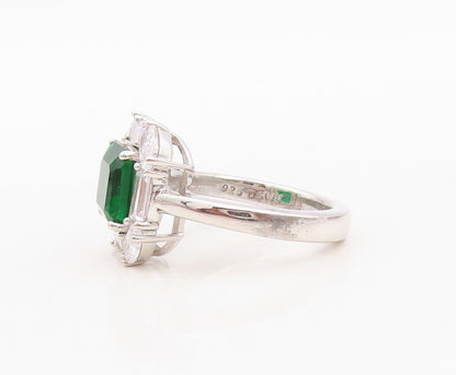 925 Sterling Silver Vintage Ring Square Green Halo White Topaz   Sz 7  RG30035