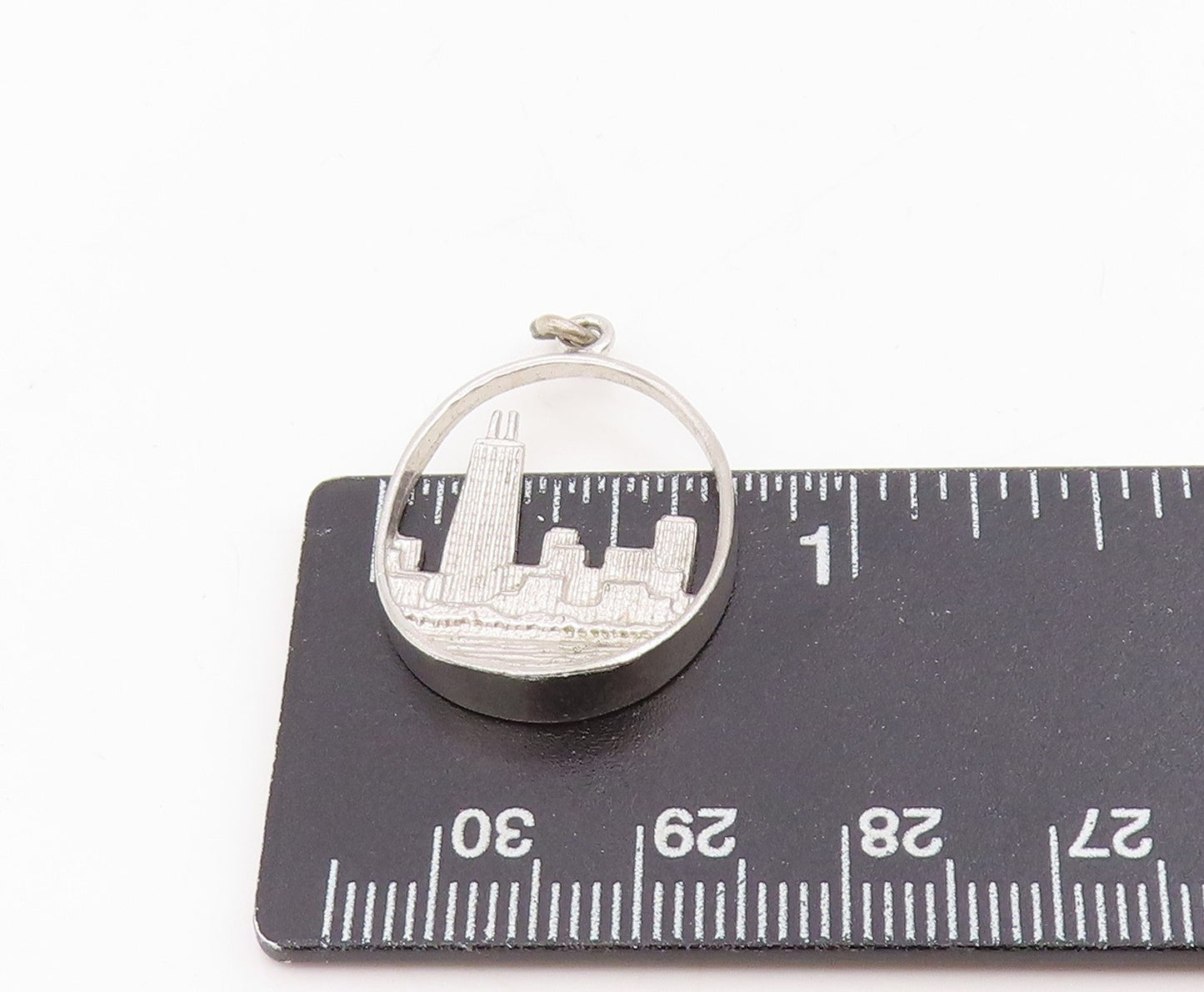 925 Sterling Silver Vintage Pendant Chicago Cityscape Skyline Souvenir  PT25711