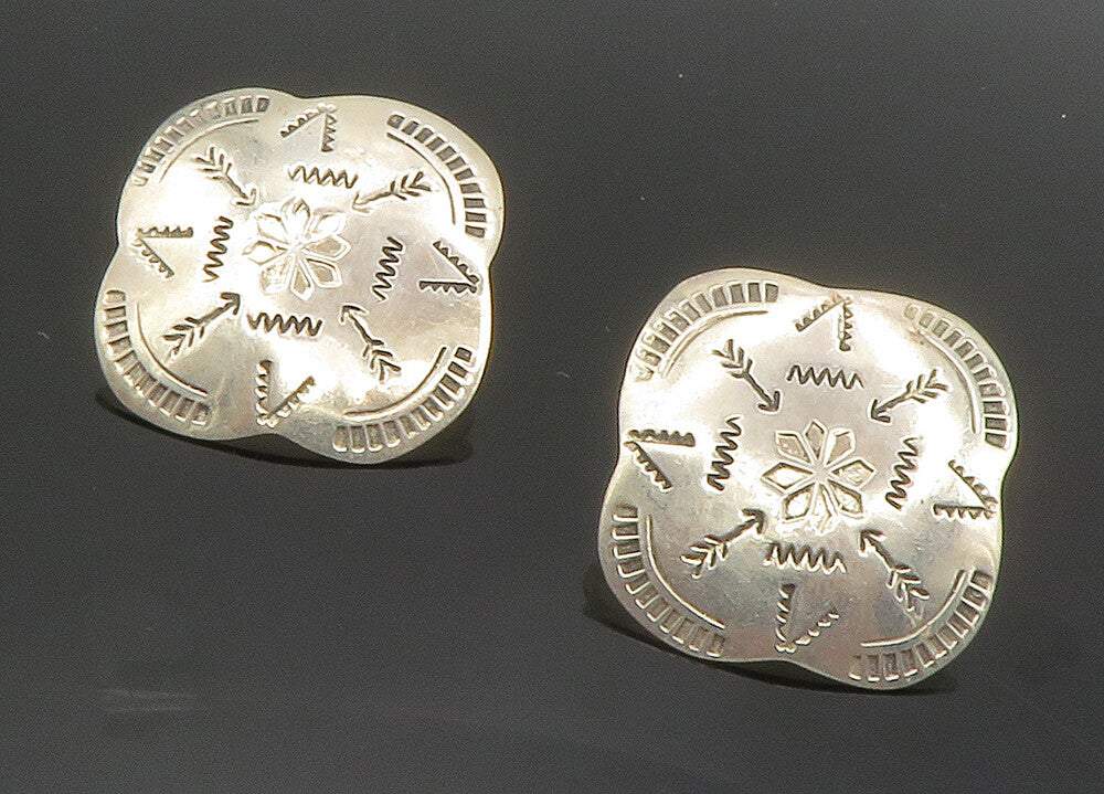NAVAJO 925 Sterling Silver  Vintage Etched Arrow Pattern Drop Earrings  EG6640