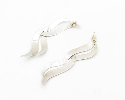 DESIGNER 925 Silver  Vintage Shiny Ribbons Smooth Dangle Earrings  EG9757