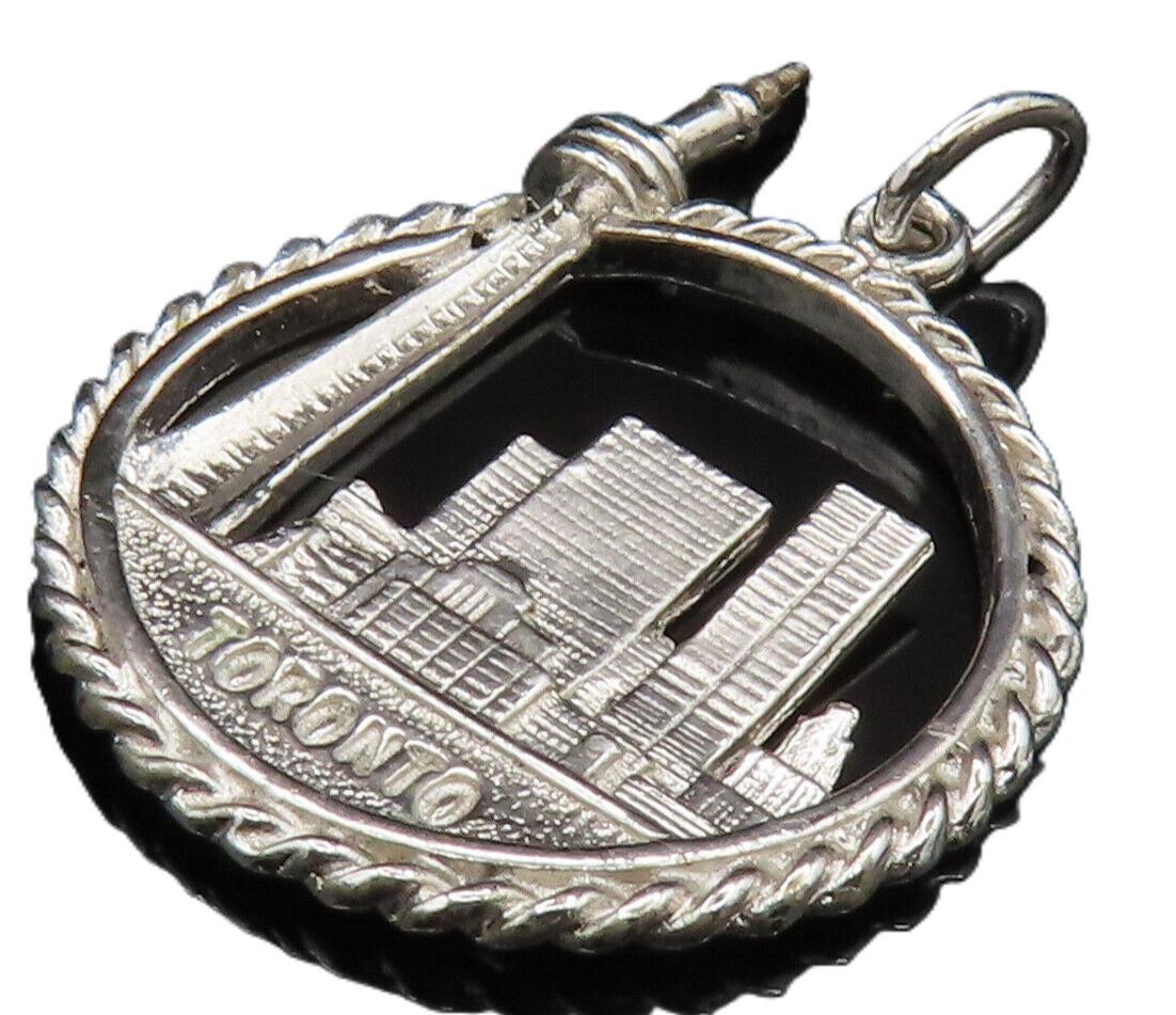 925 Sterling Silver   Vintage CN Tower Toronto Souvenir Pendant  PT20546