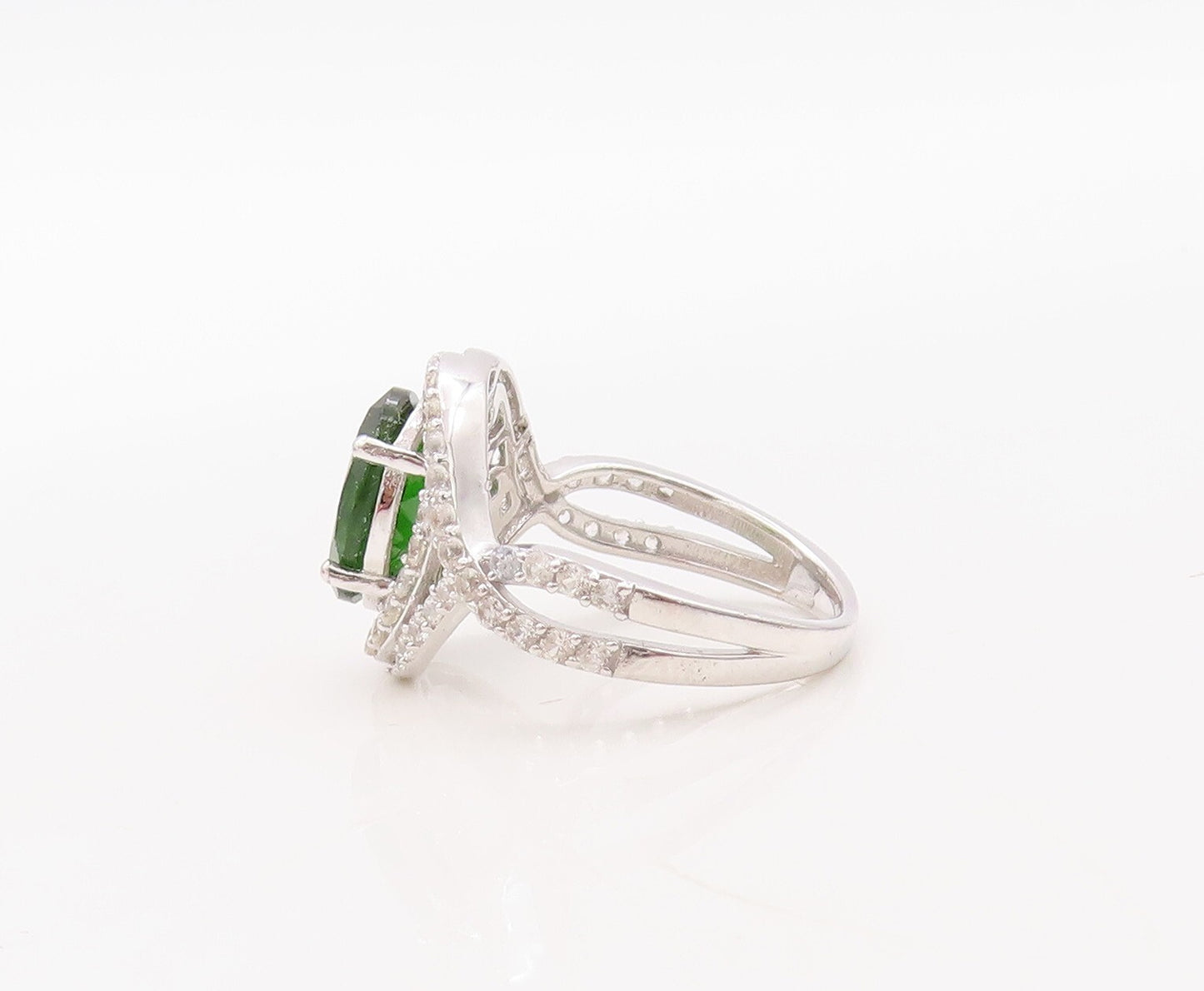925 Sterling Silver Vintage Ring Designer Cut Green Halo White CZ  Sz 7  RG30935