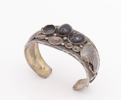 925 Sterling Silver Vintage Bracelet NAVAJO Spiral Carved Onyx Cuff  BT10700