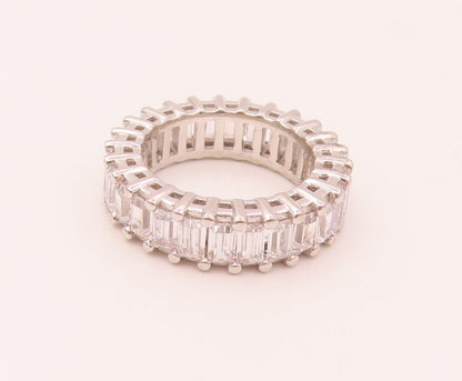 925 Sterling Silver  Vintage 360` Cubic Zirconia Band Ring Sz 5.5  RG26559