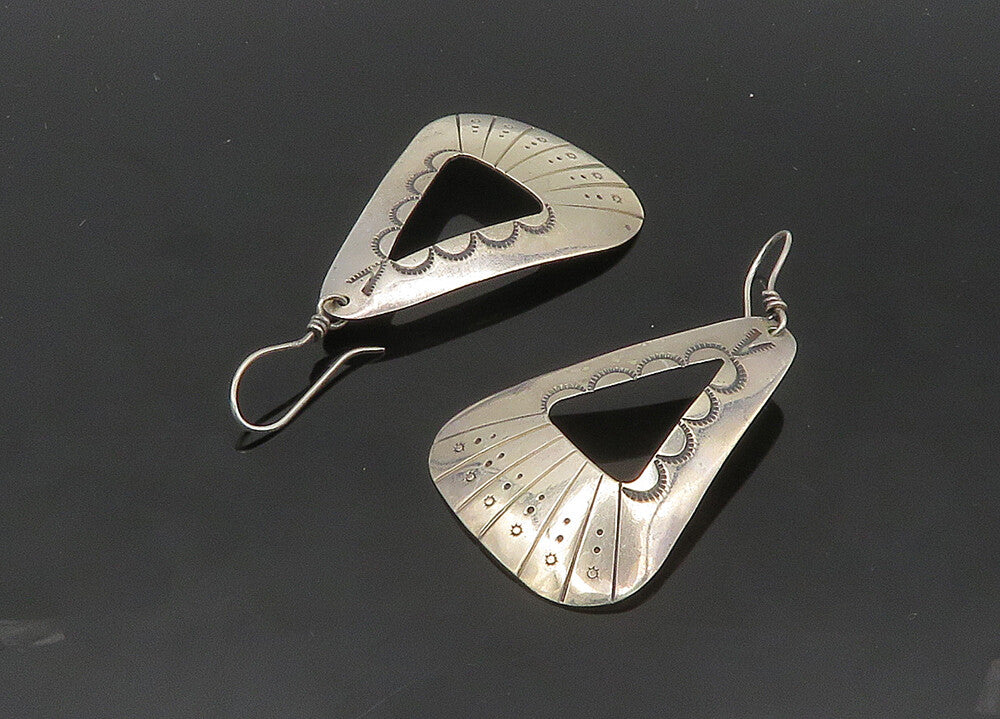 NAVAJO 925 Sterling Silver  Vintage Etched Detail Dangle Earrings  EG10286