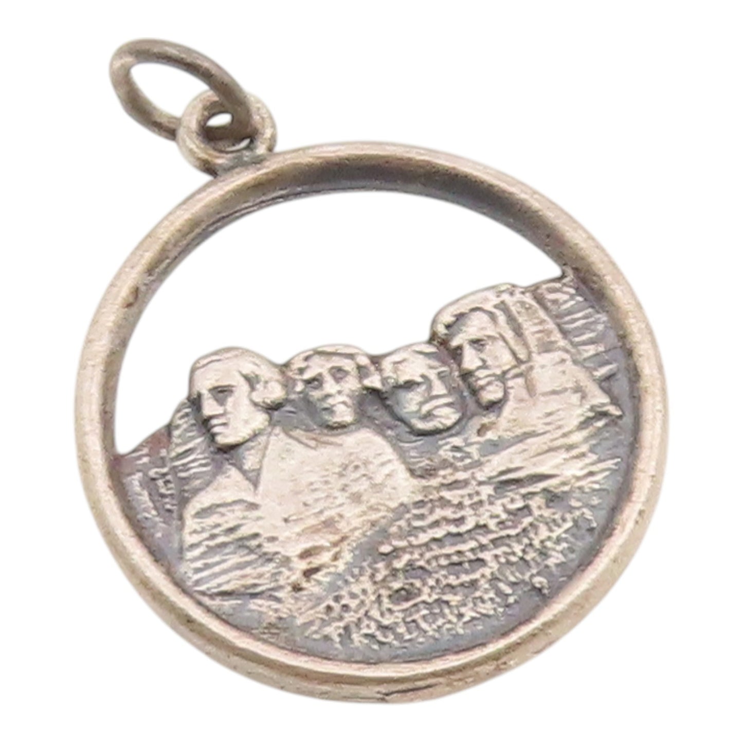 925 Sterling Silver Vintage Pendant Mount Rushmore National Memorial  PT26205