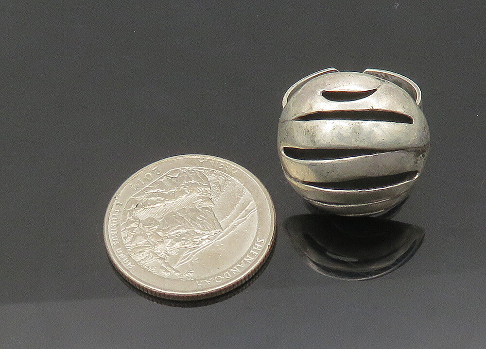 925 Sterling Silver  Vintage Cutout Stripes Dome Band Ring Sz 8  RG21181