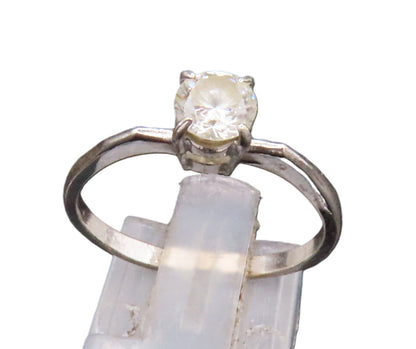 925 Sterling Silver  Vintage Solitaire Cubic Zirconia Ring Sz 8  RG25075