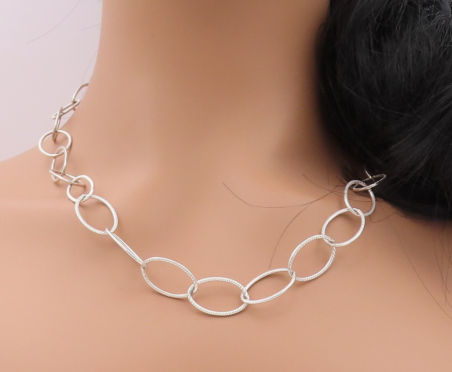925 Sterling Silver Vintage Necklace ESPO SIG Cutout Carved Linked Rings  NE4321