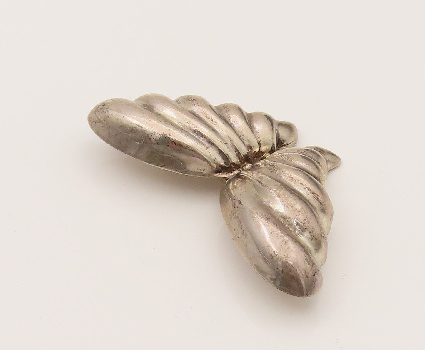925 Sterling Silver  Vintage Hollow Puffy Butterfly Brooch Pin  BP10247