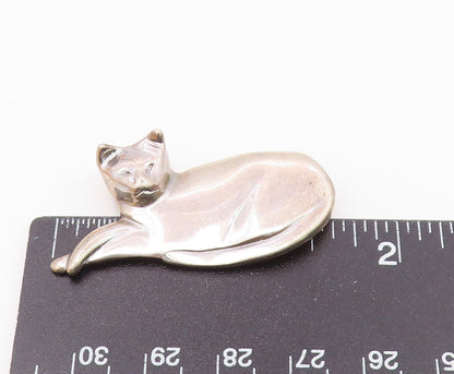 ROGER NICHOLS 925 Silver  Vintage Polished Laying Cat Brooch Pin  BP9860