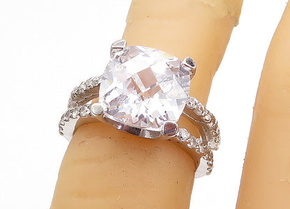 925 Sterling Silver  Cubic Zirconia Solitaire With Accents Ring Sz 5  RG5291