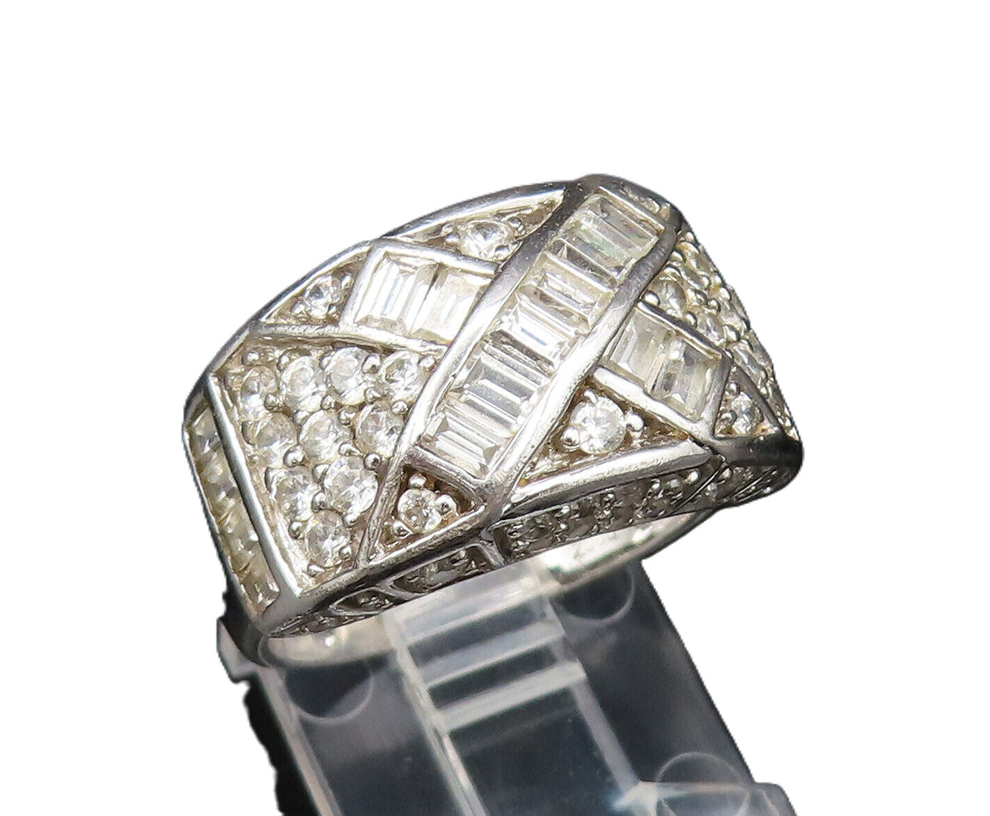 925 Silver  Vintage Crisscross Detail Cubic Zirconia Band Ring Sz 7.5  RG25392