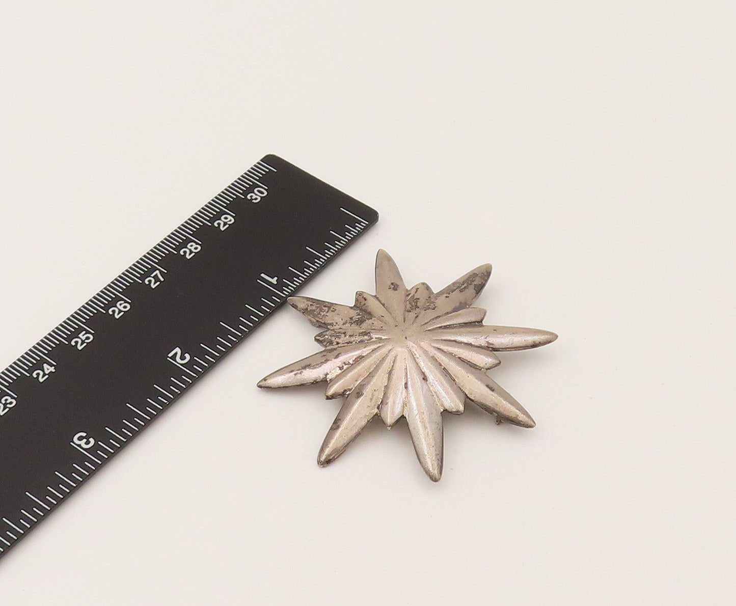 925 Sterling Silver  Vintage Minimalist Christmas Star Dome Brooch Pin BP10253