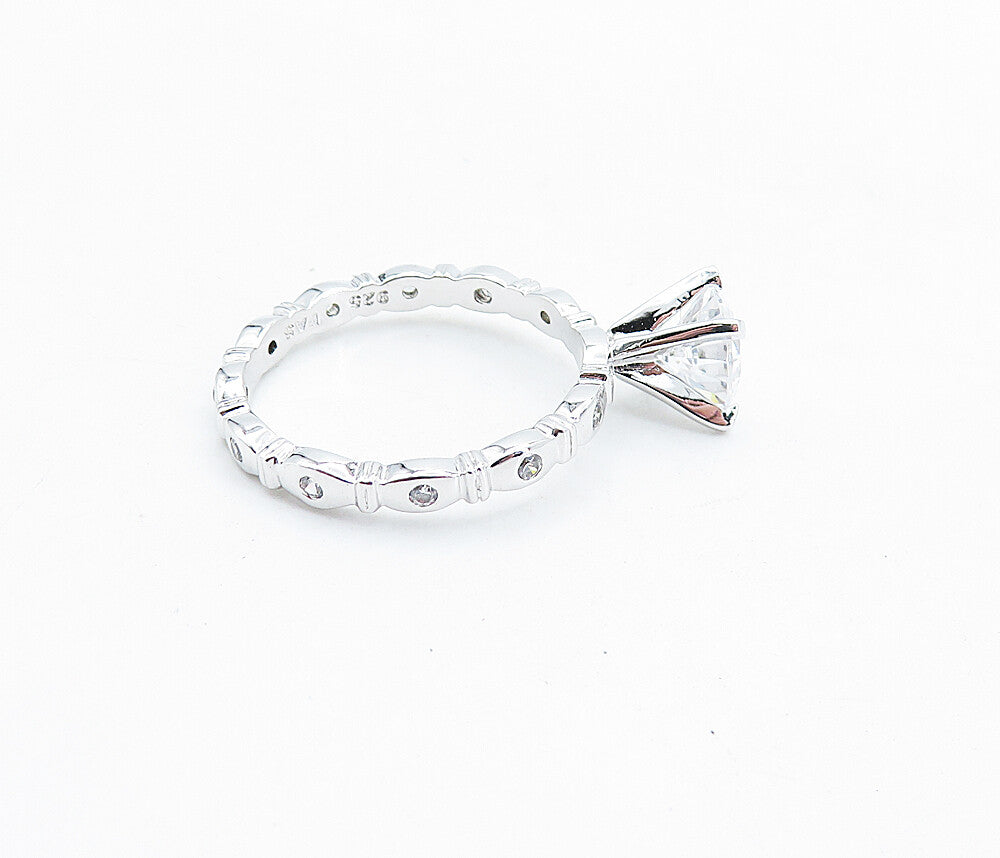 925 Sterling Silver  Cubic Zirconia Solitaire With Accents Ring Sz 8  RG5844