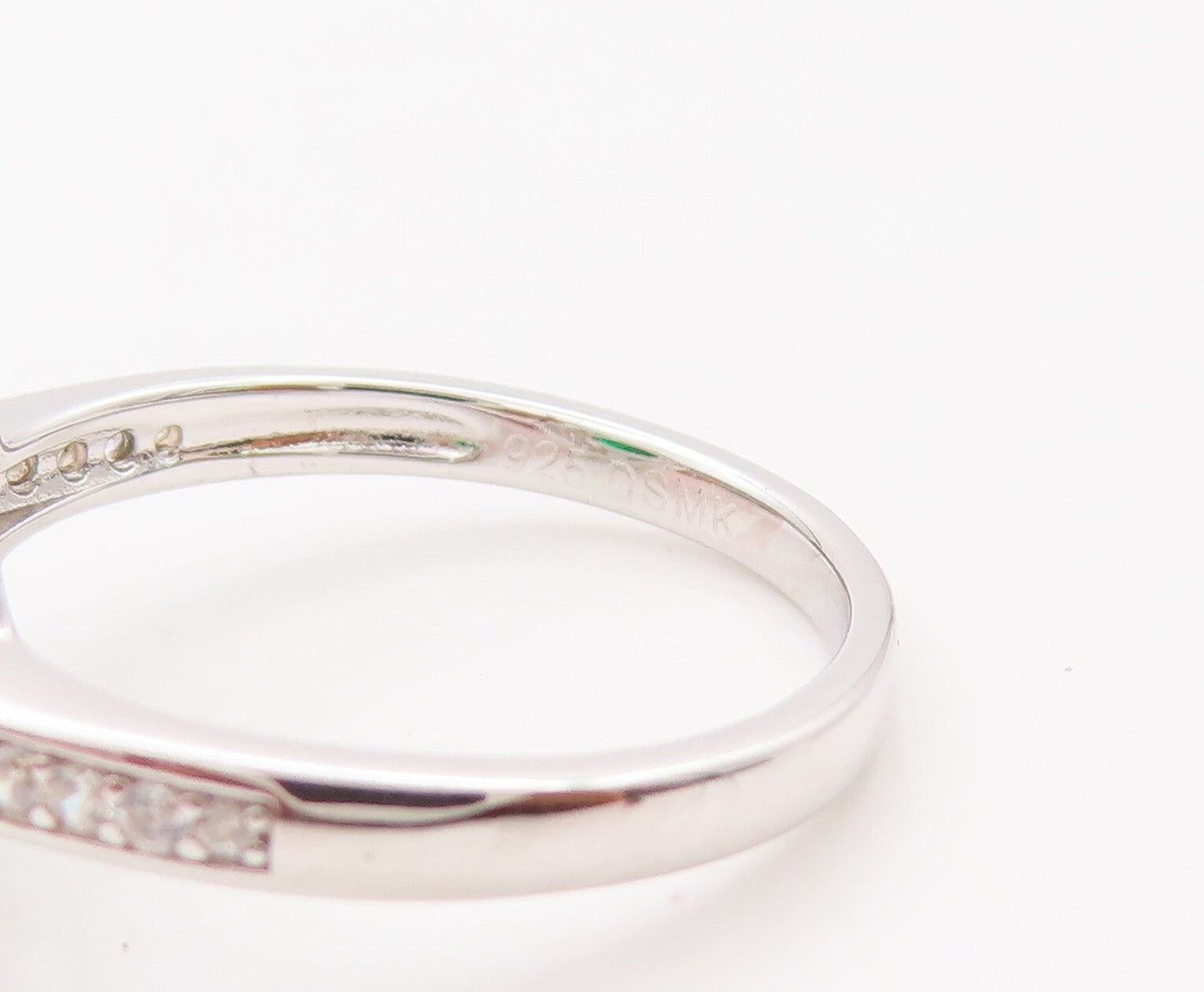 925 Sterling Silver Vintage Ring Round Cut Green Halo White Topaz  Sz 7  RG29785