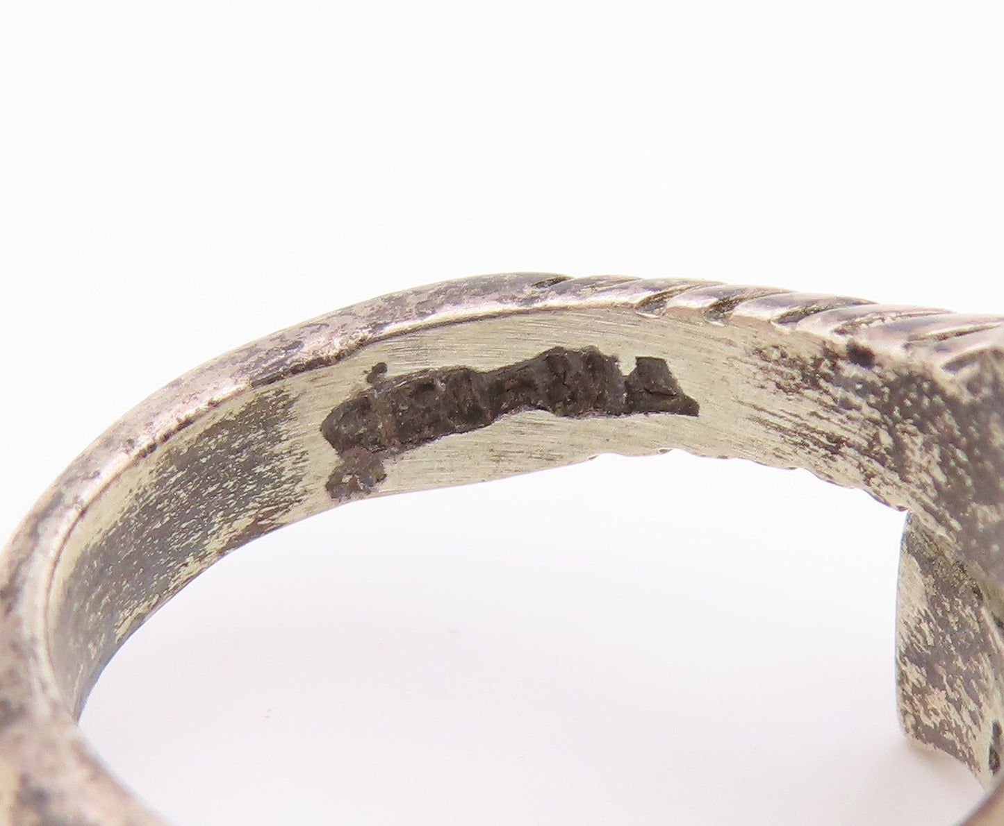 925 Sterling Silver Vintage Ring Classic Giraffe Motif Bypass Band Sz 5 RG35406