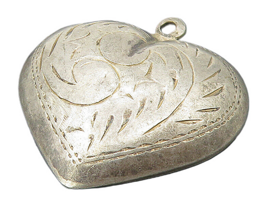 925 Sterling Silver  Vintage Dark Tone Floral Etched Love Heart Pendant PT8786