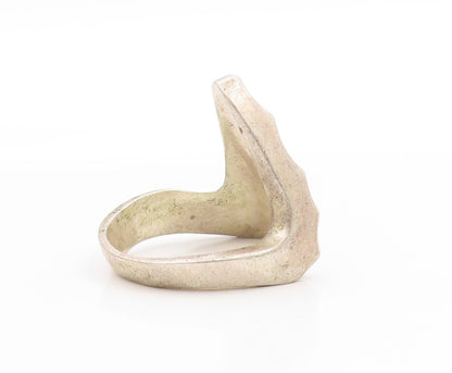 925 Sterling Silver Vintage Ring Hammered Alphabet Letter V Band Sz 8.5 RG33680
