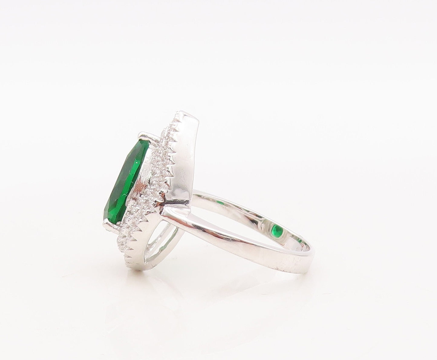 925 Sterling Silver Vintage Ring Drop Cut Green Halo White CZ  Sz 7  RG29882
