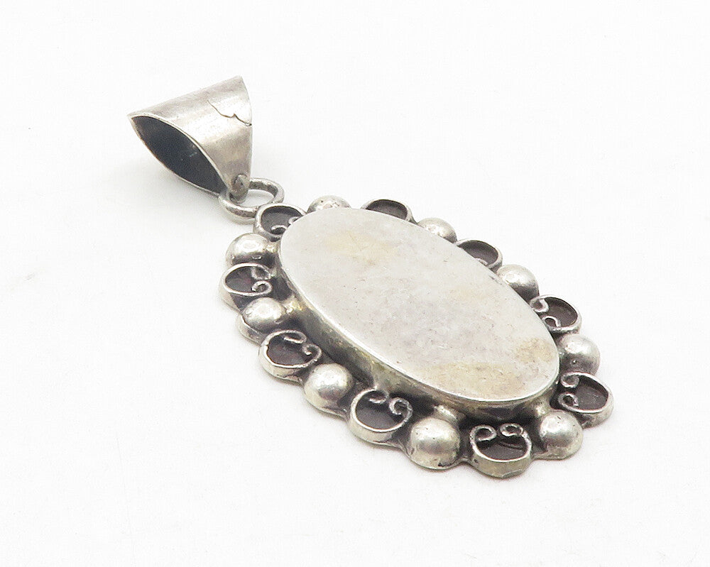925 Sterling Silver  Vintage Dark Tone Swirl Border Floral Pendant  PT9692