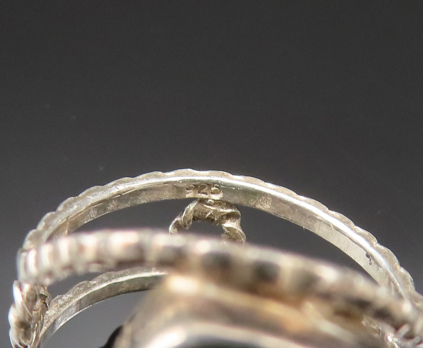 925 Sterling Silver  Vintage Open Frame Malachite Ring Sz 5.5  RG25380