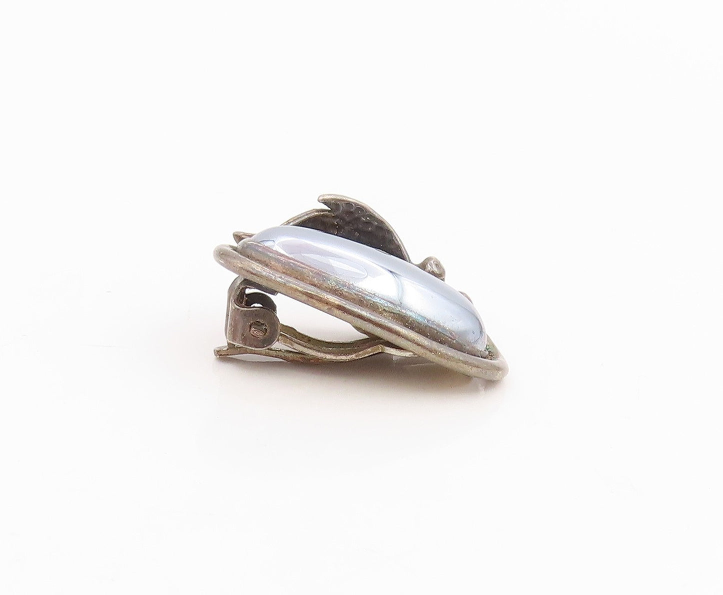 925 Sterling Silver Vintage Earrings Hematite Carved Leaf Motif Clip On  EG14102