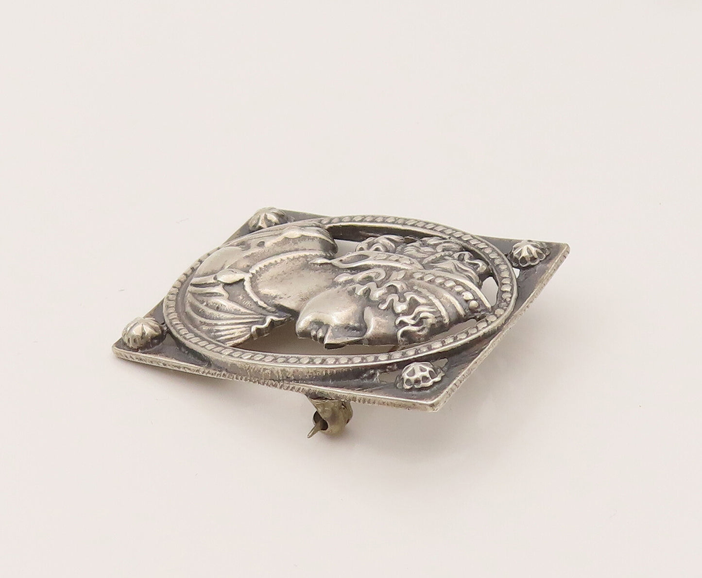 925 Sterling Silver  Vintage Woman's Side Profile Cutout Brooch Pin  BP10202