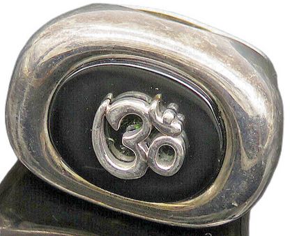 RLM STUDIO 925 Silver  Vintage Hematite 'Om' Symbol Band Ring Sz 7  RG20002