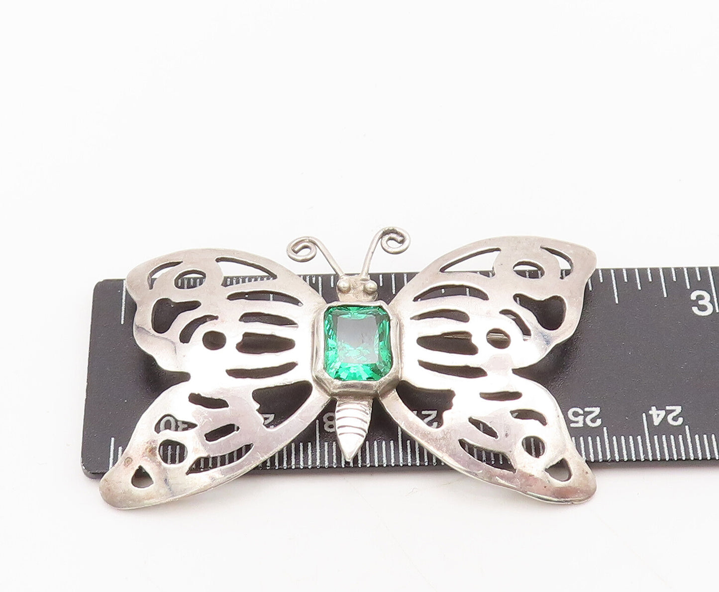 925 Silver  Vintage Cutout Butterfly Spinel Lab Emerald Brooch Pin  BP10524