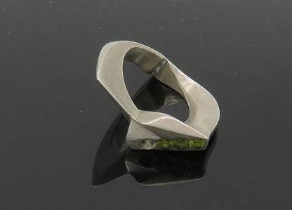 925 Sterling Silver  Vintage Peridot Modernist Shiny Band Ring Sz 7  RG20692