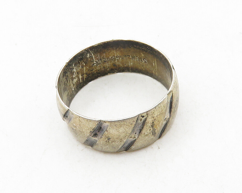 925 Sterling Silver  Vintage Dark Tone Slanted Etched Band Ring Sz 7  RG9903
