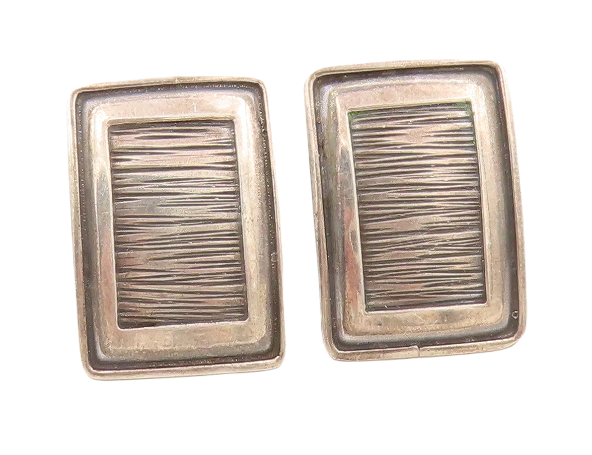 925 Sterling Silver Vintage Earrings Dark Tone Brutalist Etched Framed  EG13309