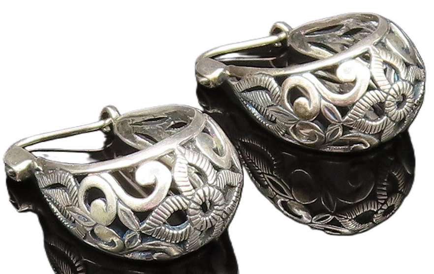 925 Sterling Silver  Vintage Etched Open Scroll Oval Hoop Earrings  EG11911