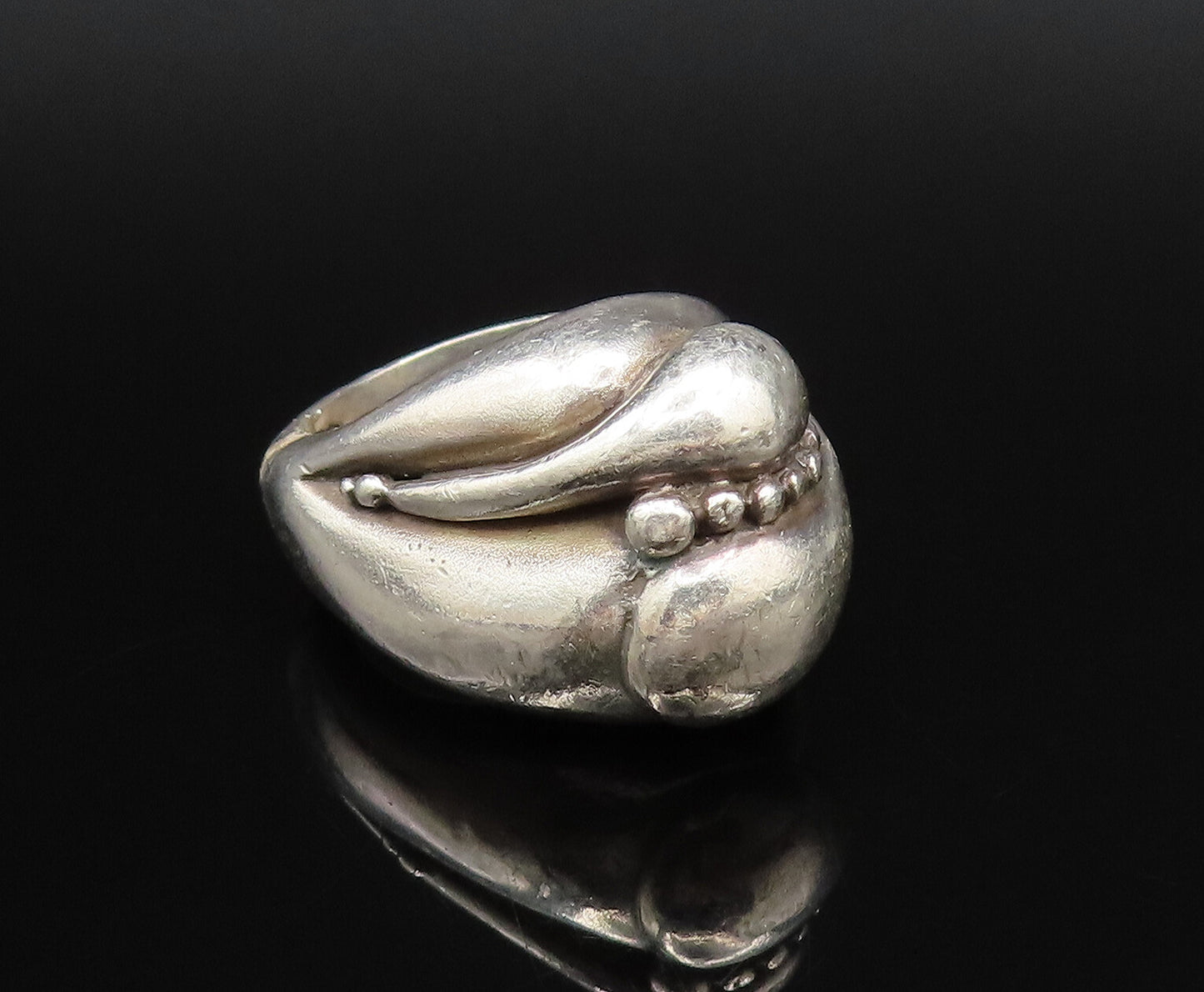 EUROPEAN 925 Silver  Vintage Dotted & Bypass Detail Dome Ring Sz 6  RG25965
